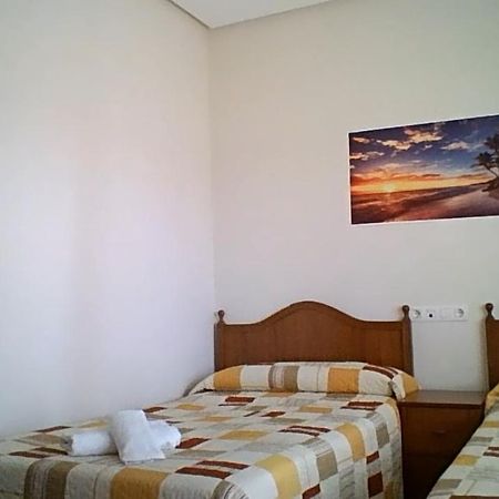Hostal Restaurante Galicia Villardefrades Dış mekan fotoğraf